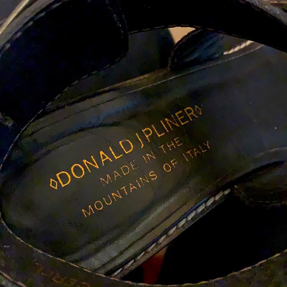 Donald J Pliner Cerel Croc Embossed Buckle Heels - Picture 6 of 9